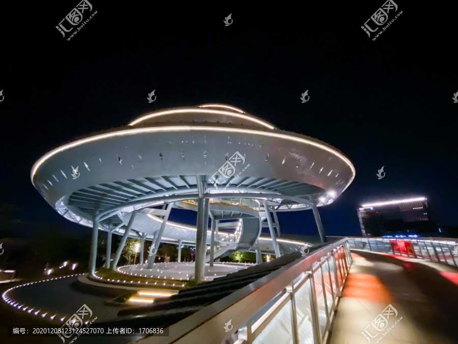 文翰湖公园UFO观景台