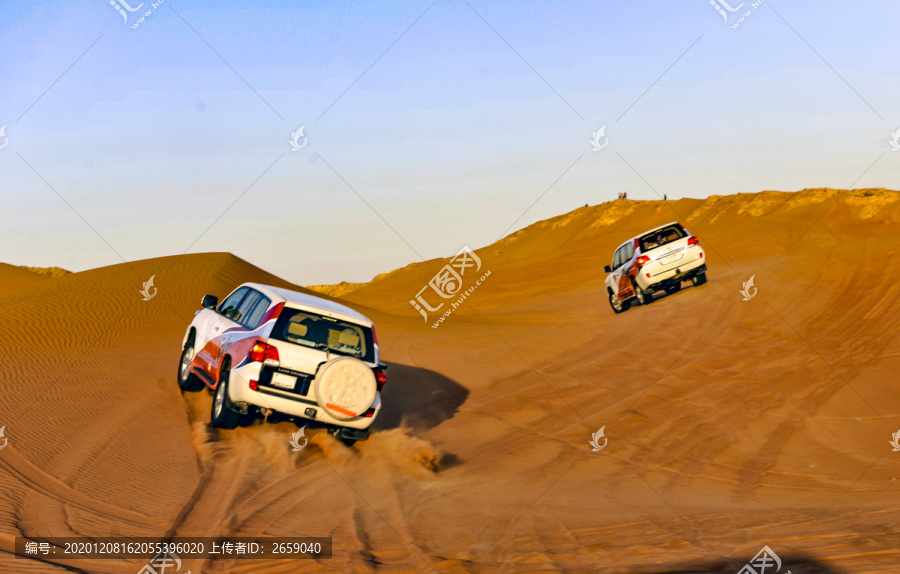 沙漠汽车探险