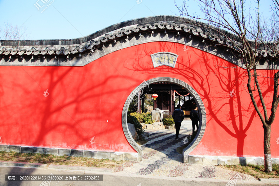 苏式园林景观红墙