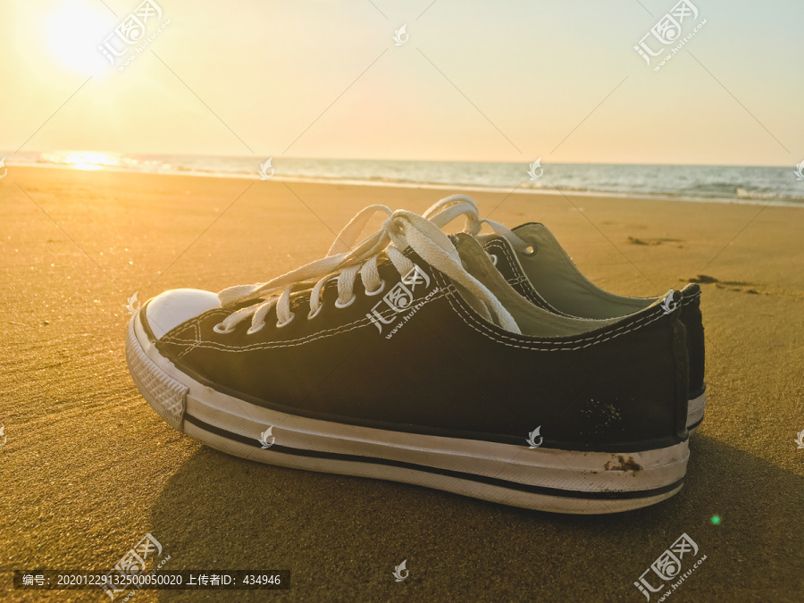 黄昏沙滩帆布鞋