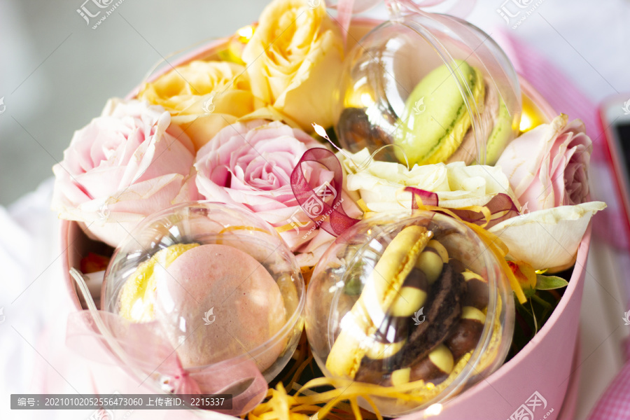 甜品与花的礼盒