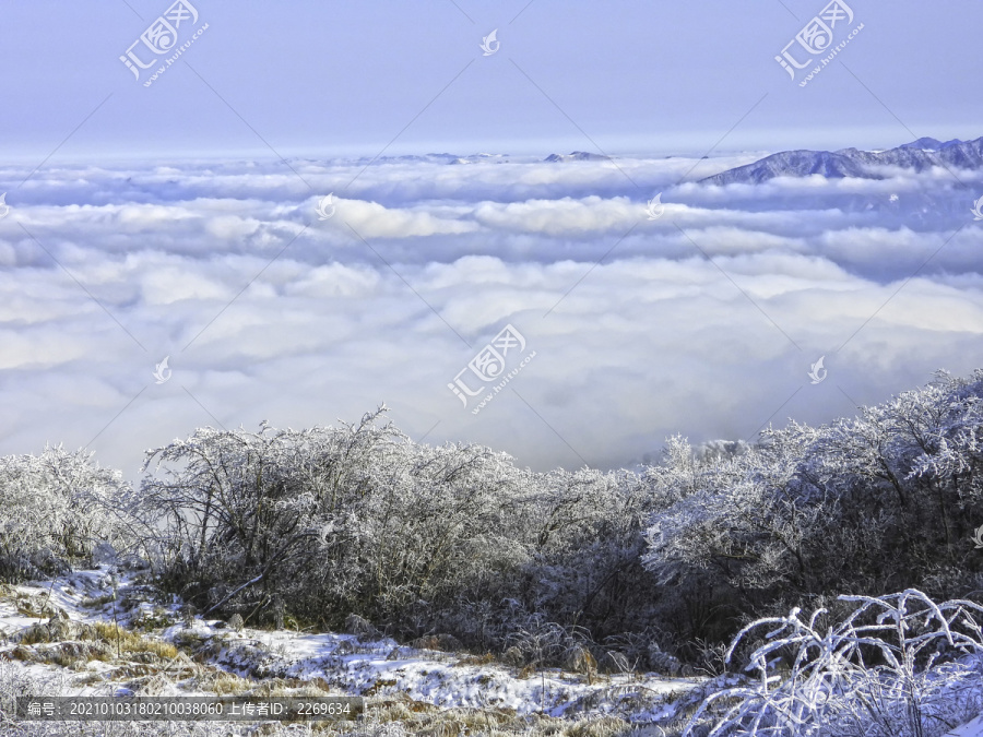 五峰独岭雪景