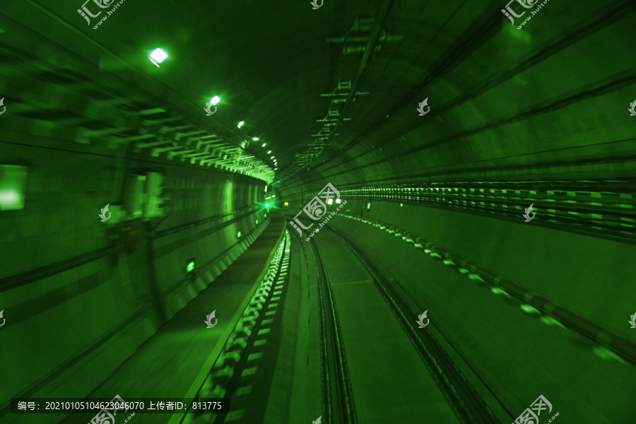隧道绿光