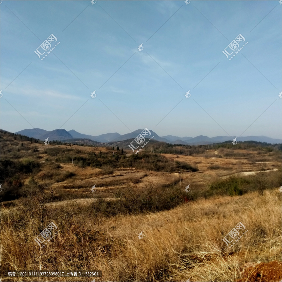 秋天的荒山野岭