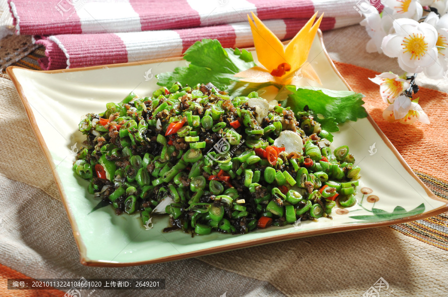 橄榄菜肉松炒豆角