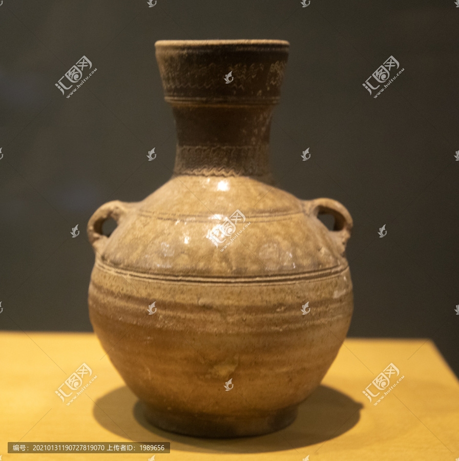 西汉双系原始瓷壶