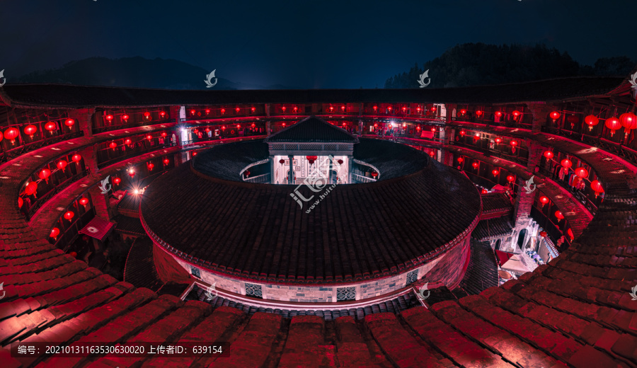 福建客家圆形土楼夜景