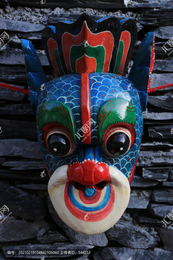 彩绘羌族面具