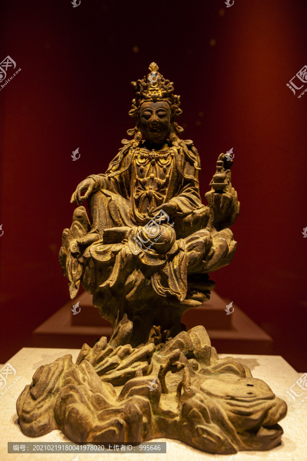 明代鎏金菩萨铜坐像