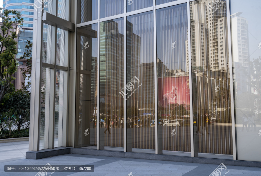 商业建筑落地玻璃窗
