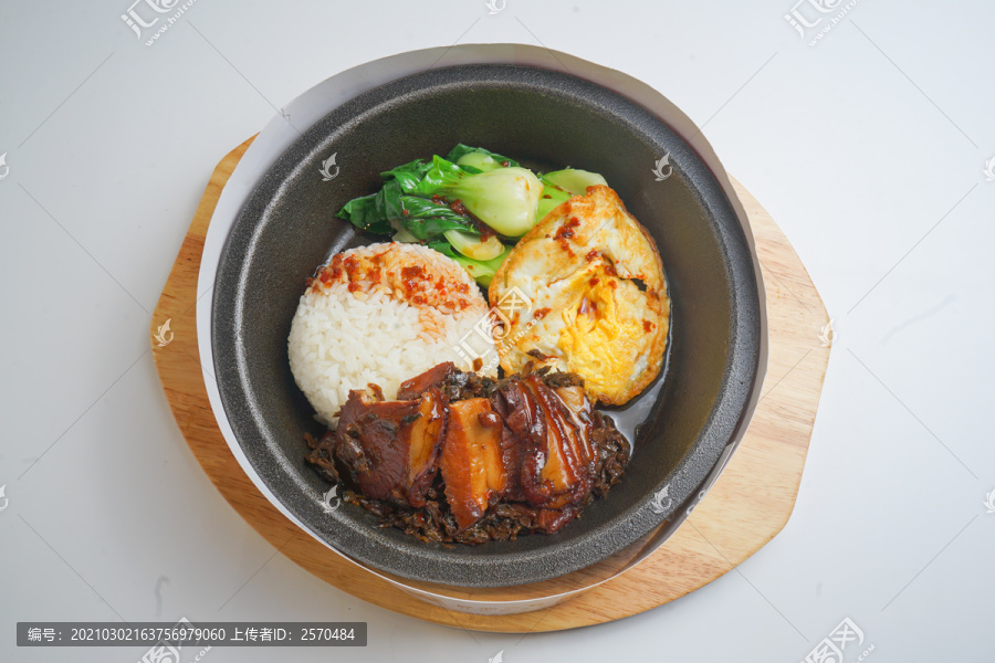 梅菜扣肉铁板盖饭