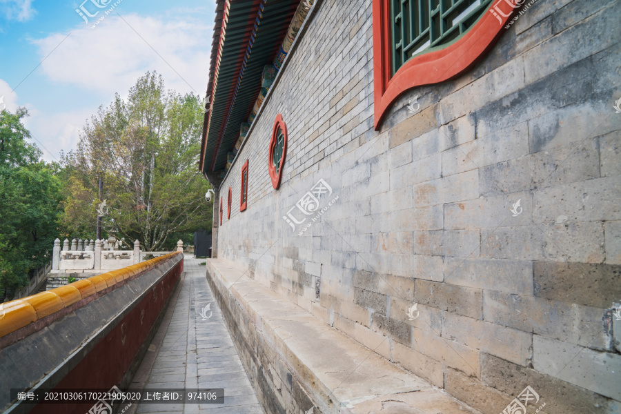 北京北海公园古建筑和中式园林