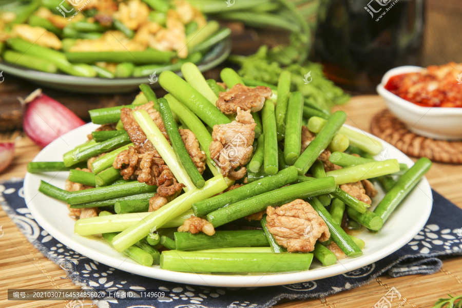 蒜苔炒肉