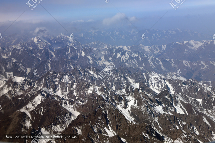 新疆天山雪山