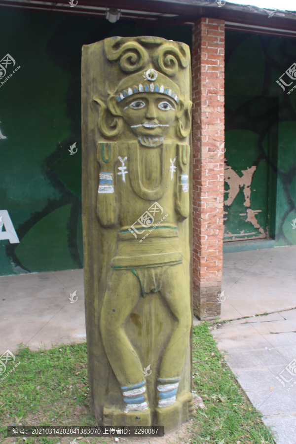 中国西安世博非洲木雕男性木雕