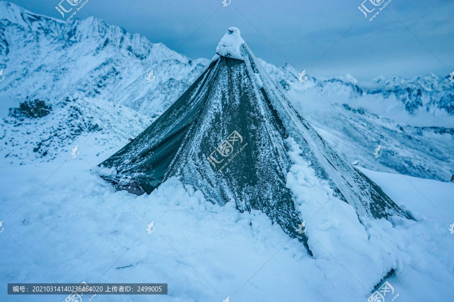 雪山帐篷