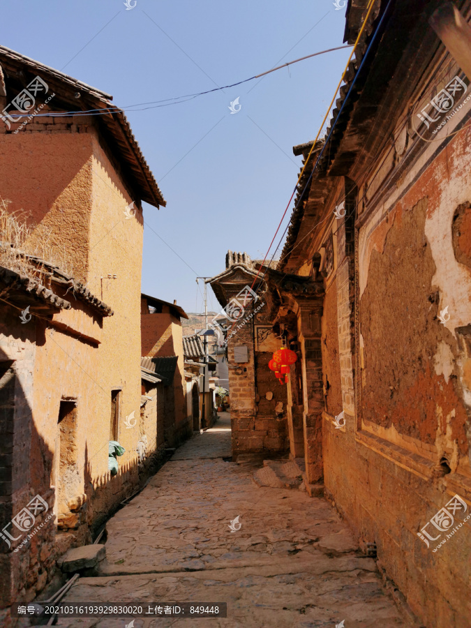 白族自然村寨萂村石板路