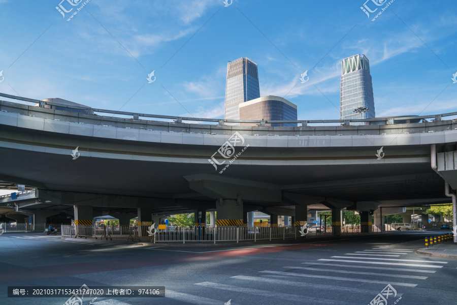 北京建国门大街立交桥和城市交通