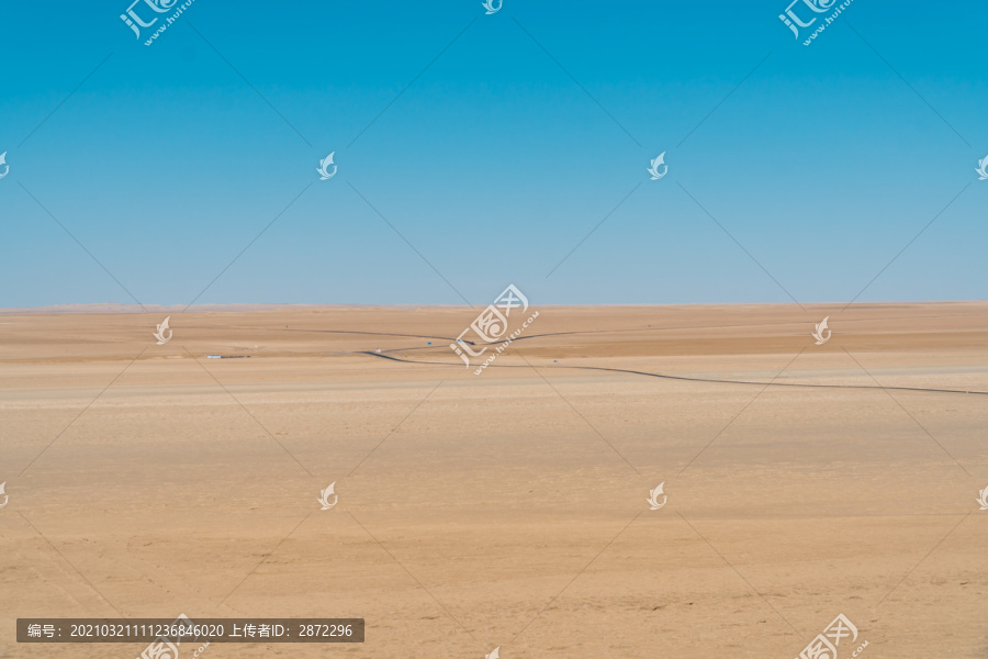 中国西部新疆沙漠戈壁自然风光