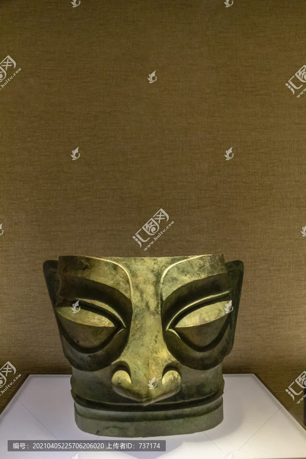 广汉三星堆博物馆青铜人面具