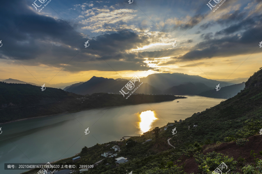 宜宾向家坝水电站库区自然风光