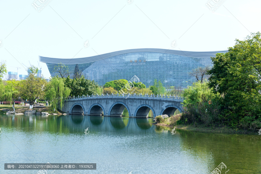 成都锦城湖公园石拱桥
