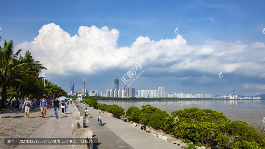 深圳蓝天白云晴天干净天空桌面