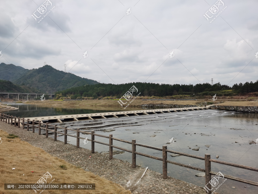 漂流溪水河道