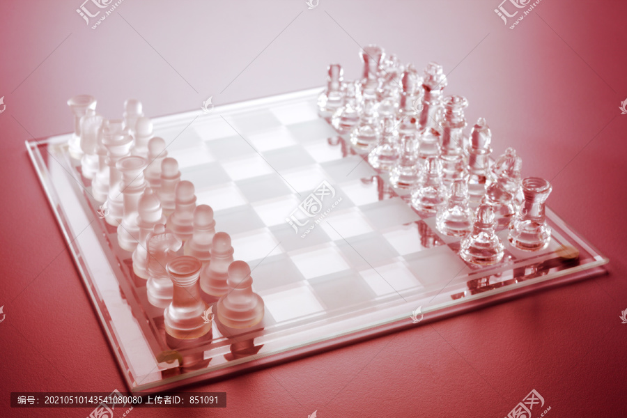 透明玻璃象棋股票图片