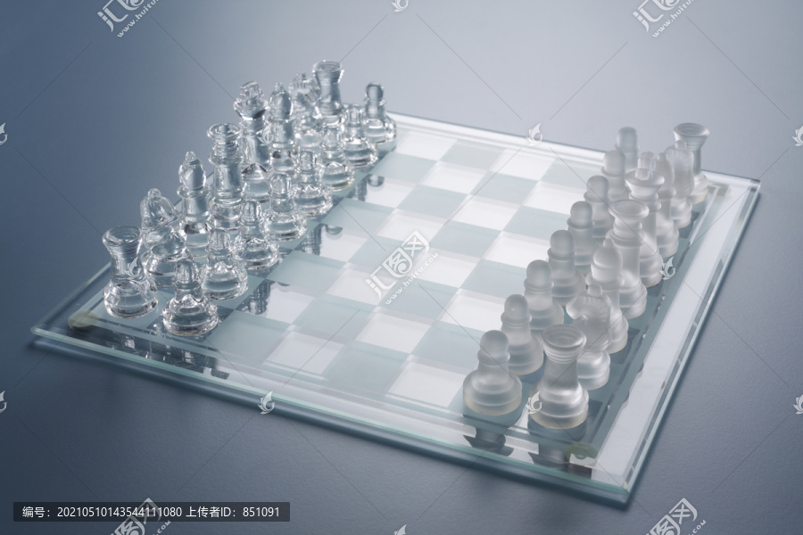 透明玻璃象棋股票图片