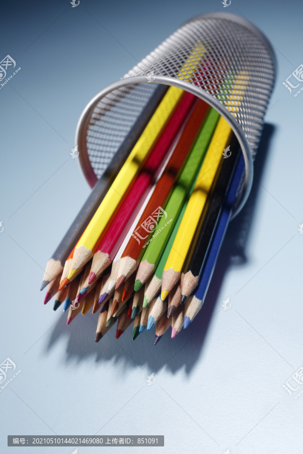 彩色铅笔束的库存图像