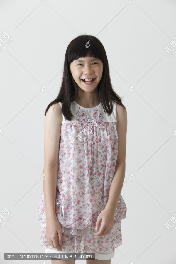 中国女孩笑的画像