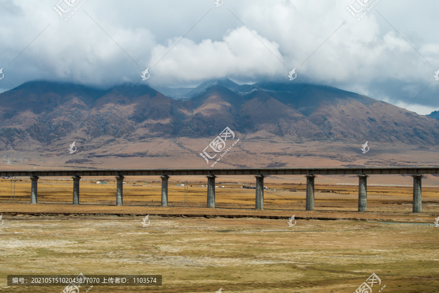 青藏公路沿途风光
