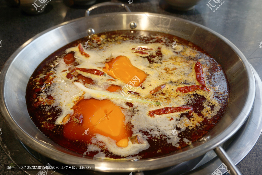 重庆传统美食牛油火锅