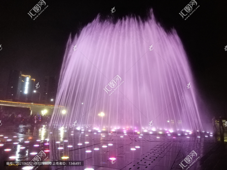 粉色音乐地面喷泉