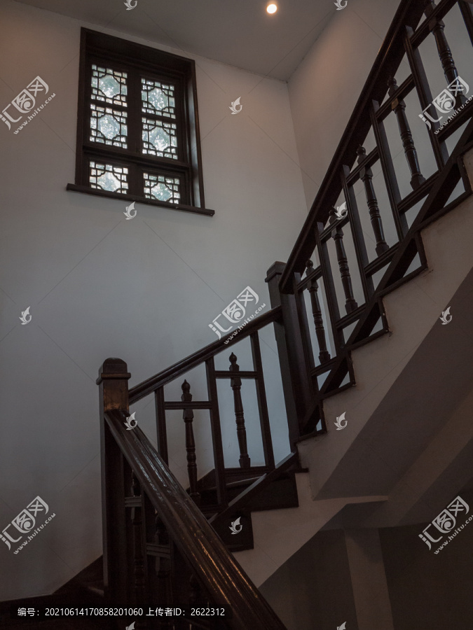 民国别墅木楼梯