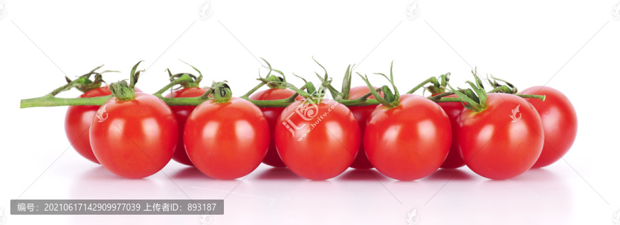一串新鲜的西红柿