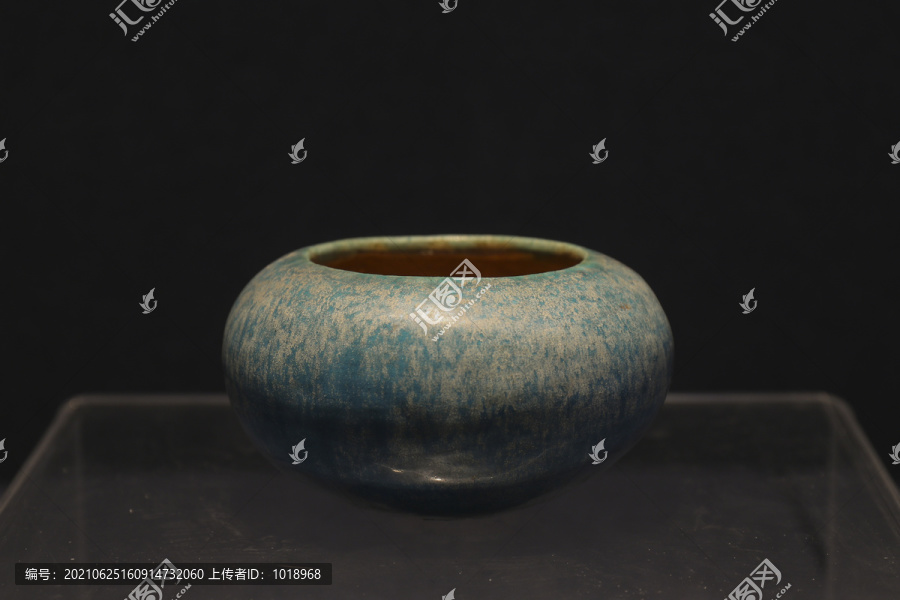 明代蓝釉瓷钵