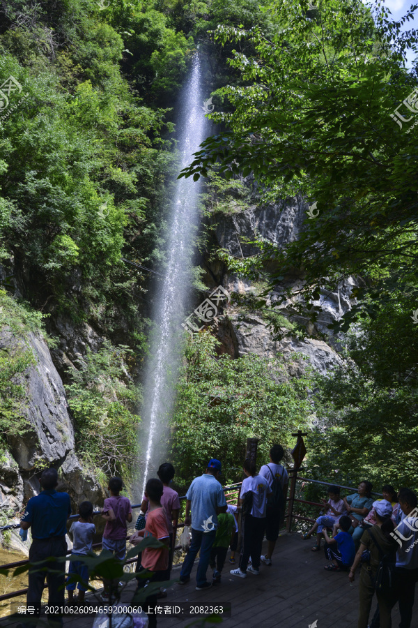 郧阳九龙瀑风景区