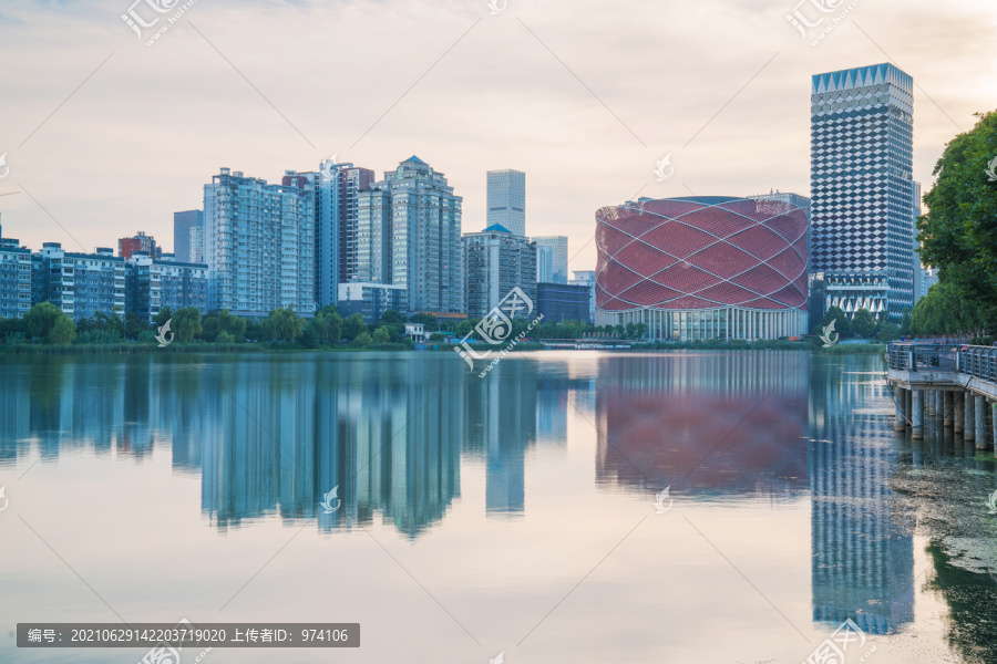 武汉城市天际线和水果湖风光