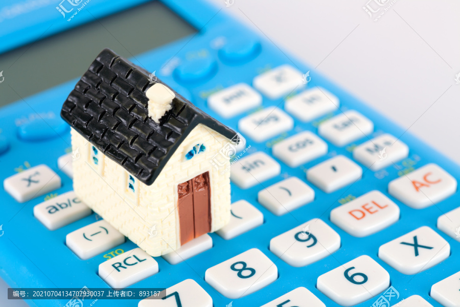计算器按键上的小房子模型