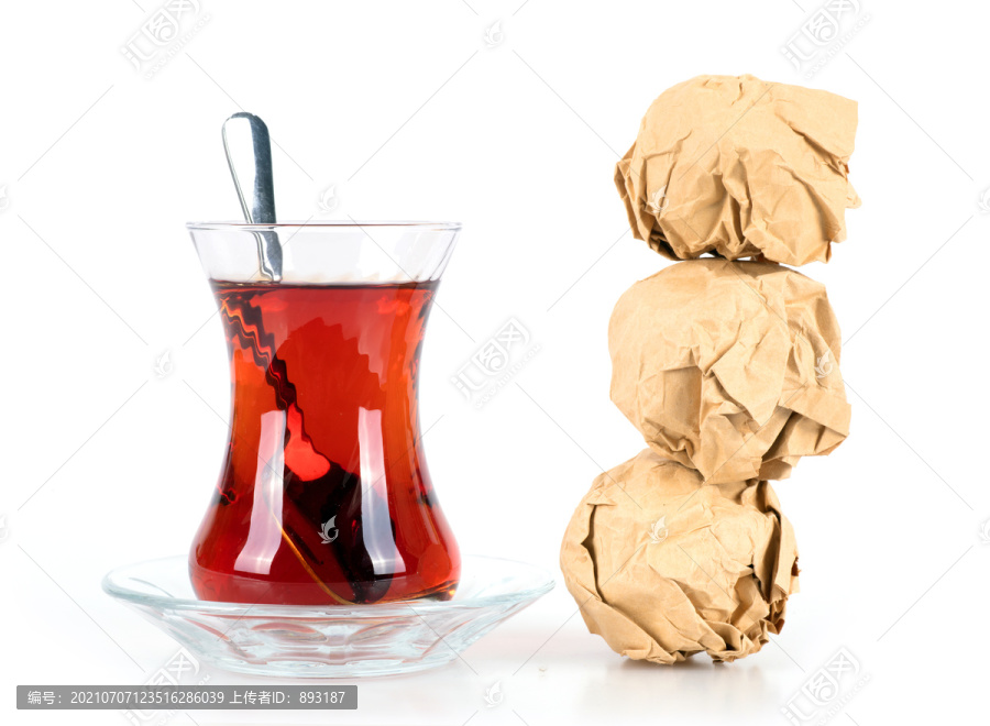 土耳其红茶和纸团