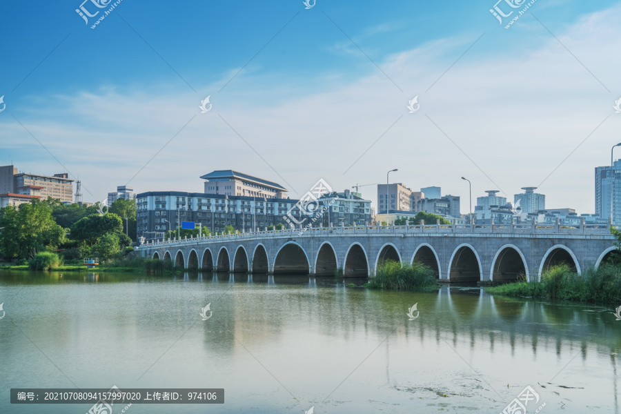 武汉城市天际线和双湖大桥风光