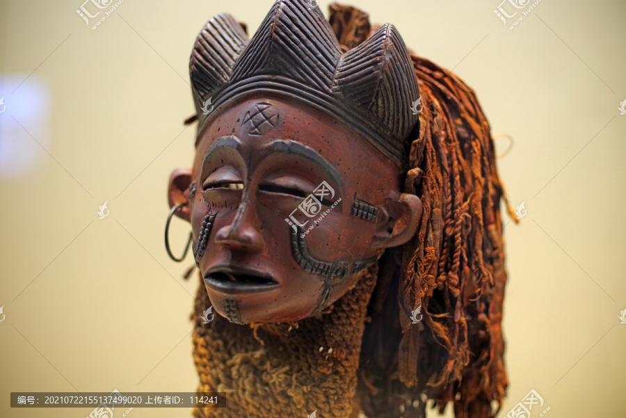 中部非洲国家面具艺术展