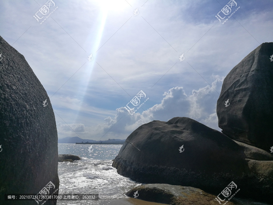 炫美的海边天空