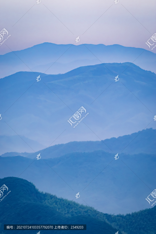 山峦