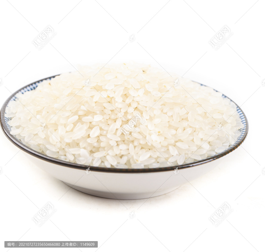 盘子里装着大米
