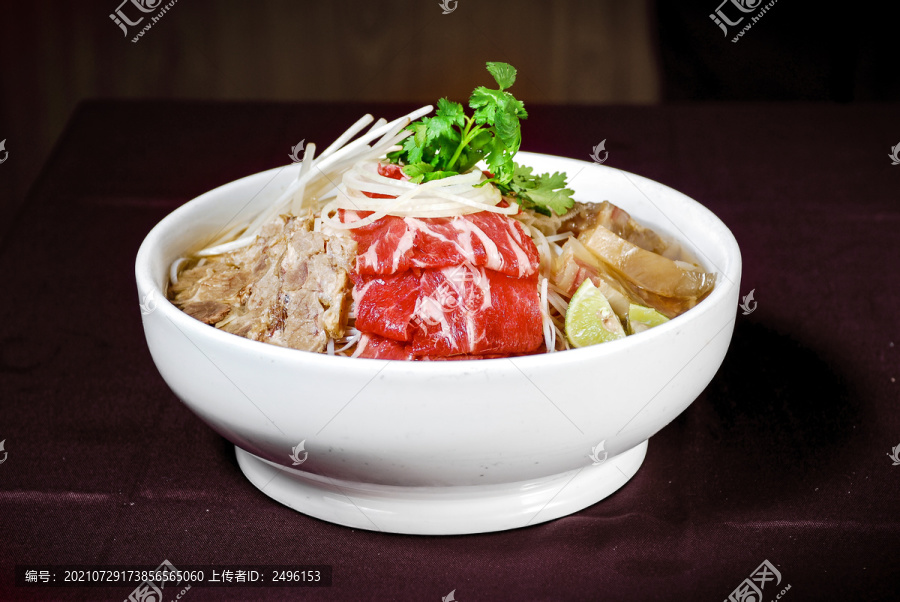 越南生牛肉汤粉
