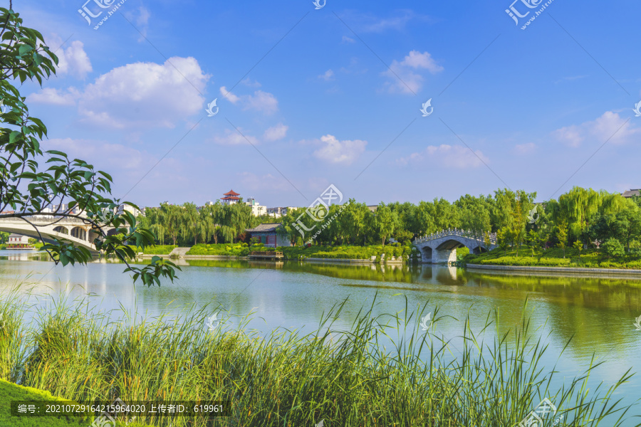 城市风光碧水蓝天