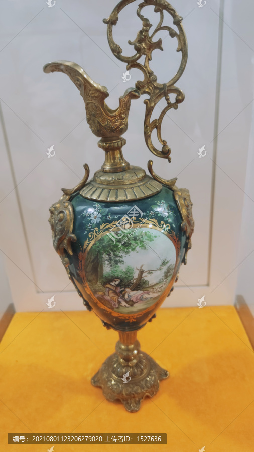 欧式铜艺陶瓷结合花瓶古物